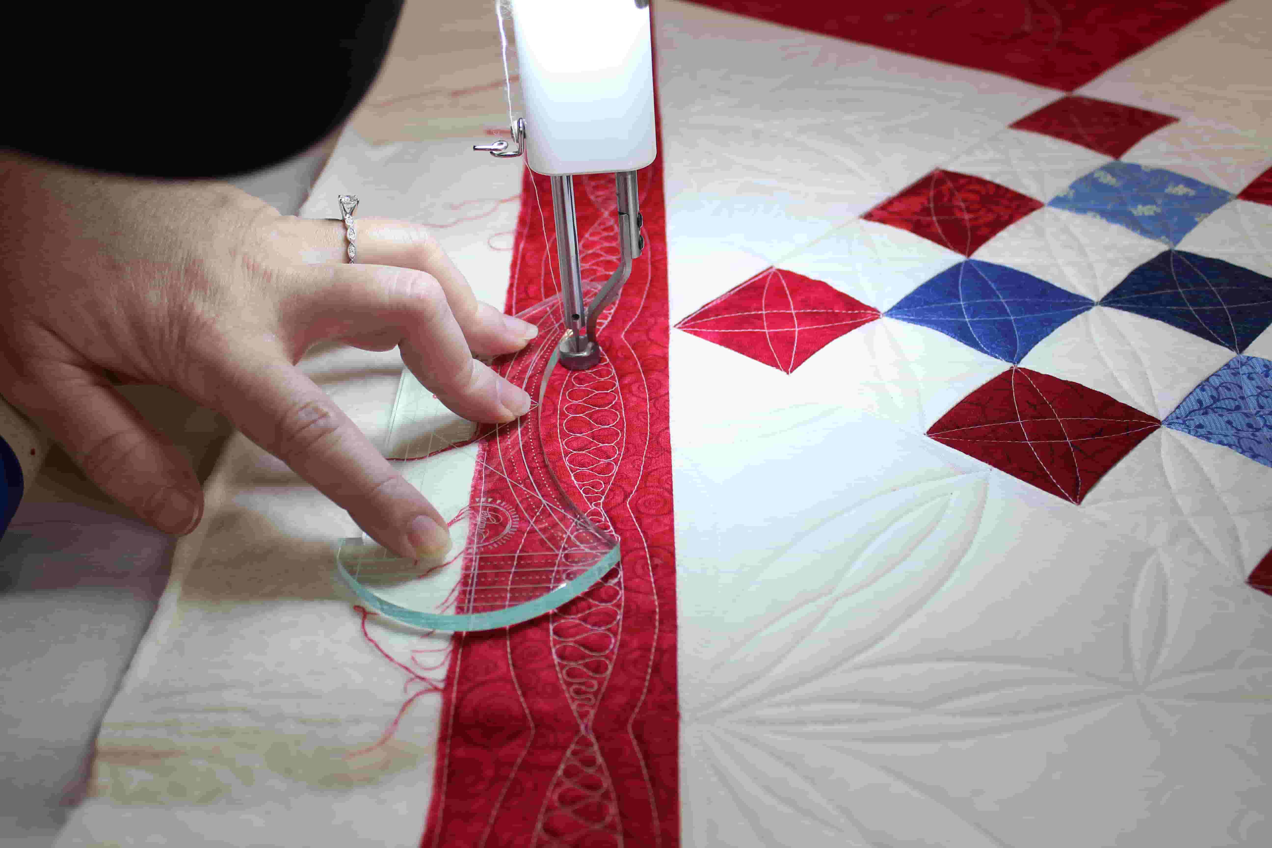 Rule your Quilt: Adding spice with scallop and arc machine quilting  templates - APQS